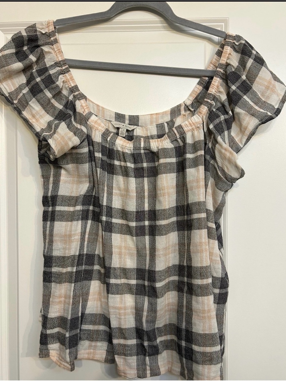 Lucky Brand Woman’s XS Off The Shoulder Plaid Top Ruffled Hem Like New